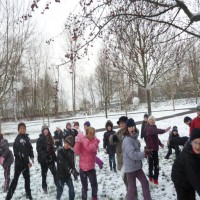 Quand la neige est là, les doigts ont froid… à méditer.